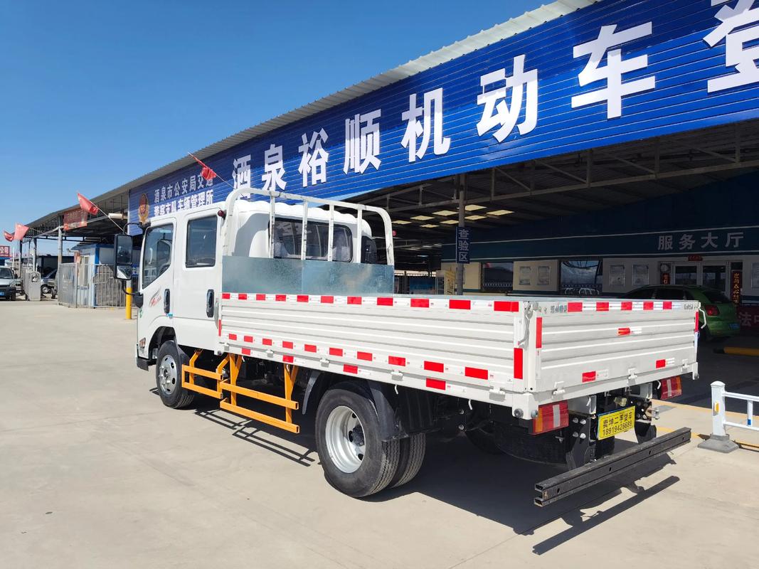 3米2小货车双排 3米2小货车双排价格多少