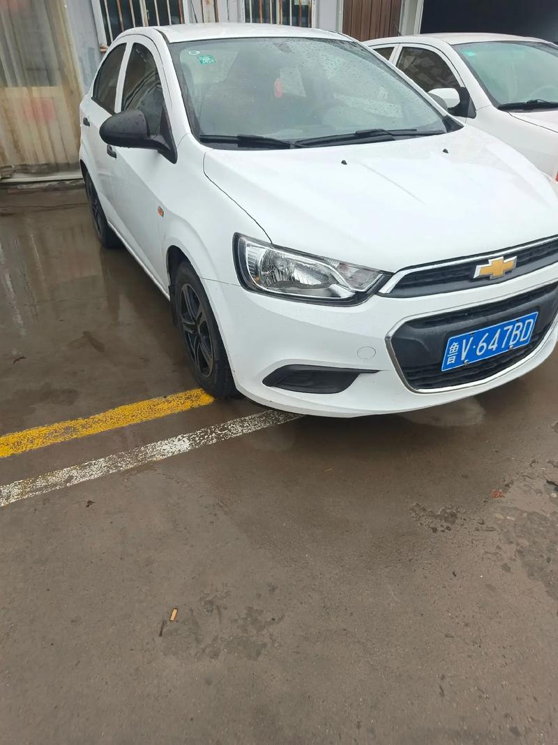 爱唯欧三厢2012款(爱唯欧2010款)