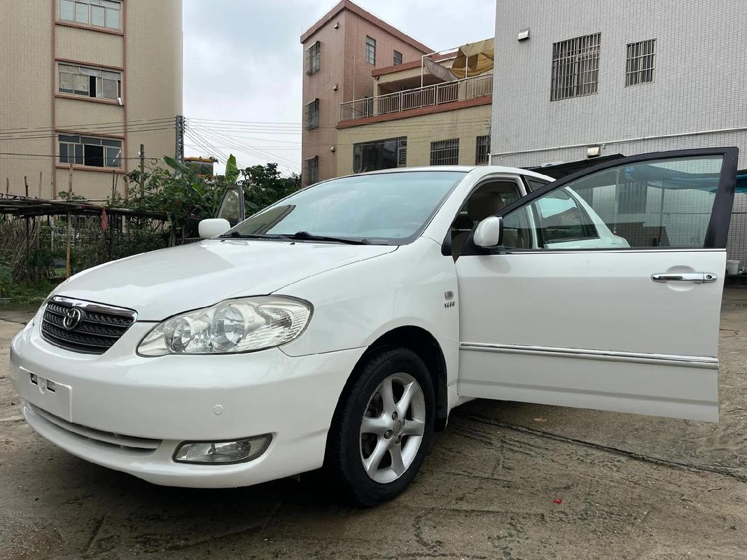 老款丰田花冠怎么样,老款丰田花冠有几种颜色