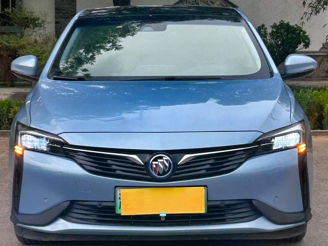 别克纯电动微蓝6,别克纯电动微蓝六后备箱锁块怎么安装