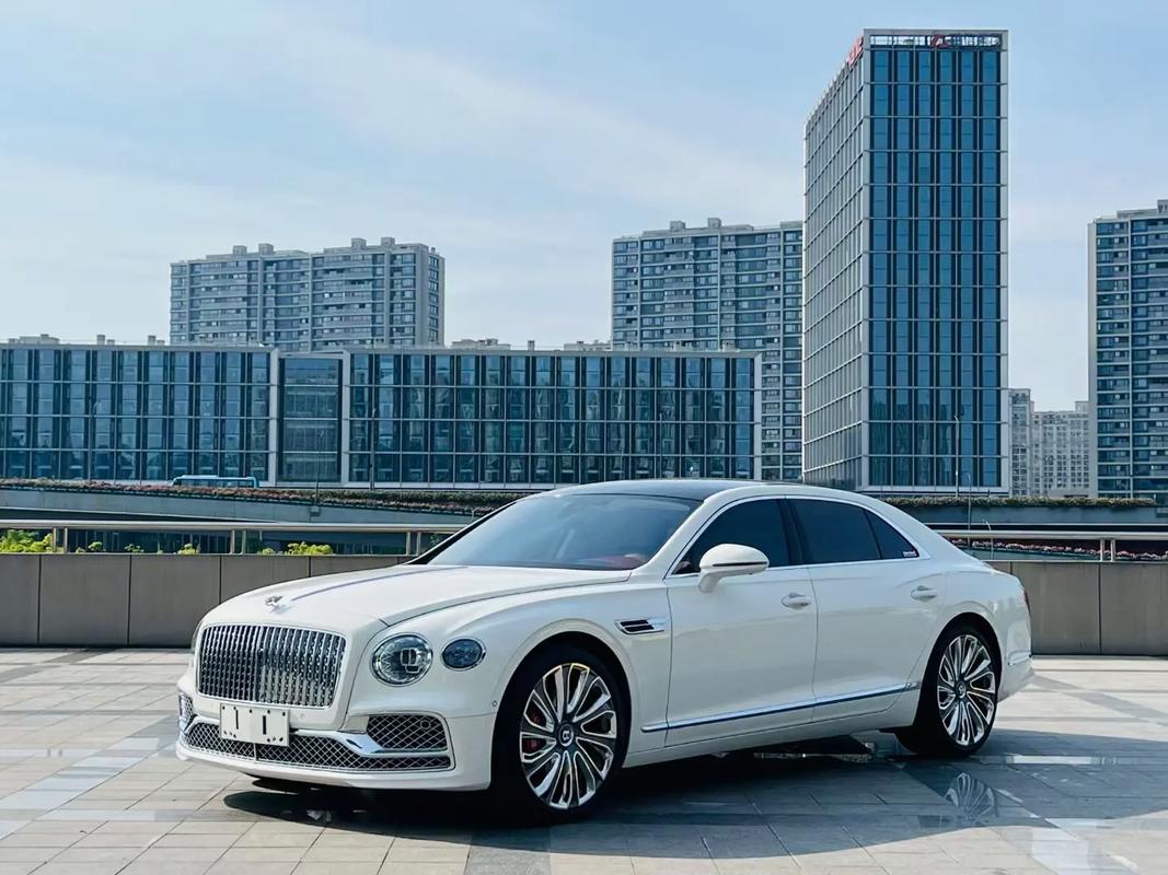 宾利飞驰22款/宾利飞驰22款颜色