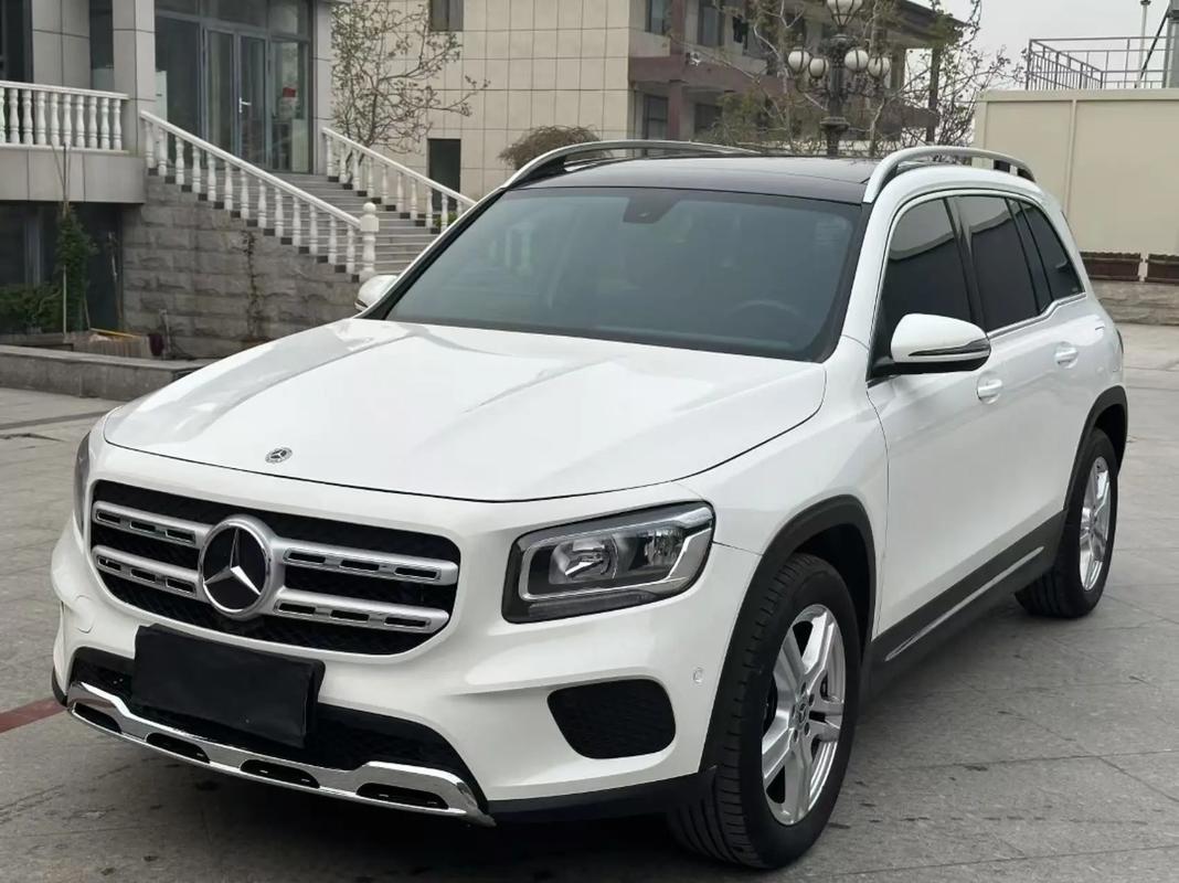 奔驰20万一30万车图片 奔驰20万一30万车图片小车