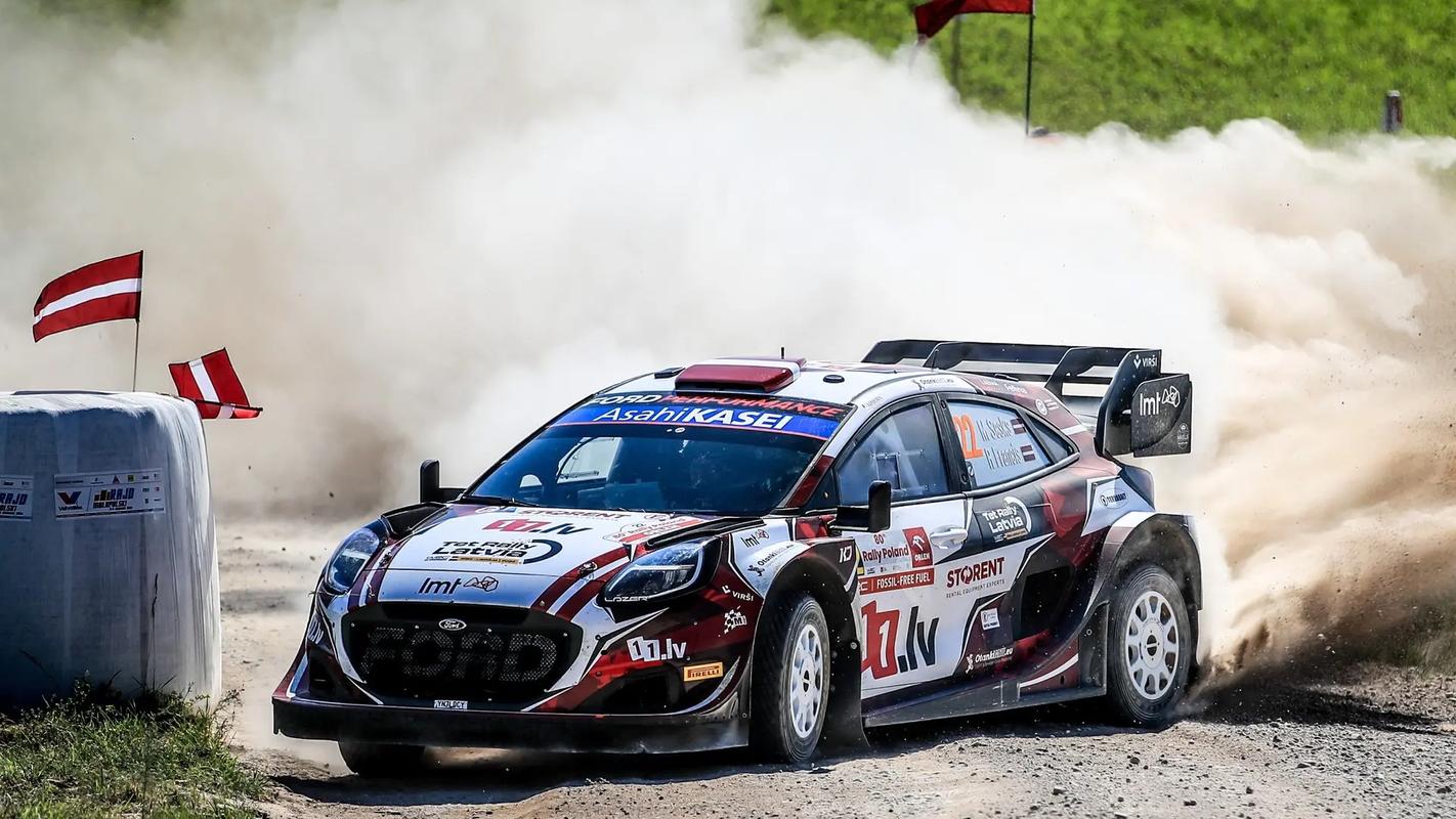 赛车比赛视频 拉力赛车比赛视频