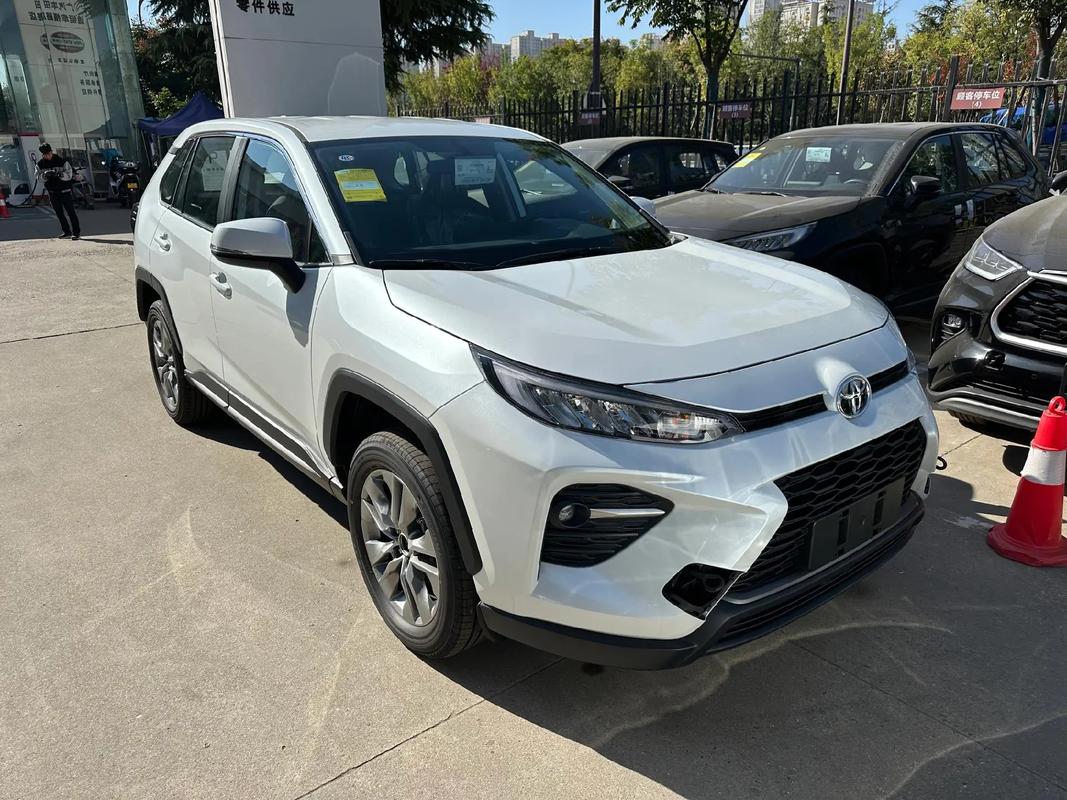 广汽丰田威兰达多少钱一台,广汽丰田威兰达2020款价格最低多少