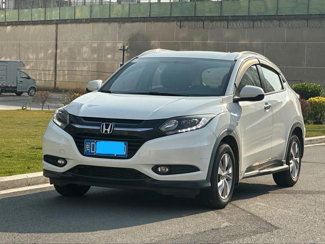 【本田16万左右的车图片及价格,本田16万至18万的车型】