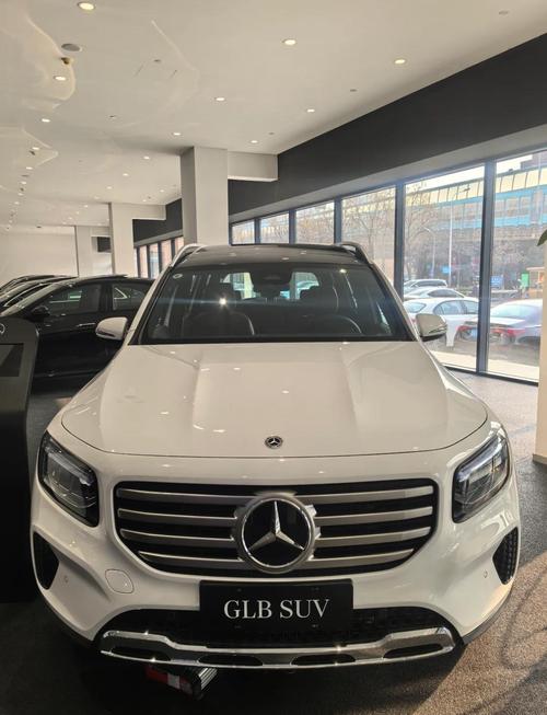 奔驰gle报价及图片(glb220奔驰报价及图片)