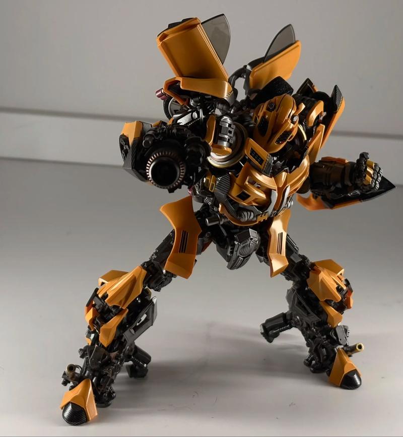 大黄蜂变形金刚玩具视频(大黄蜂大黄蜂变形金刚,玩具车视频经)