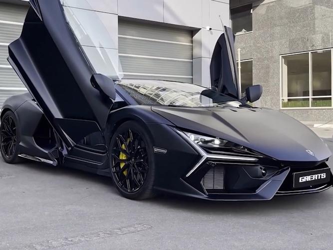 法拉利vs兰博基尼／兰博基尼2025年新跑车