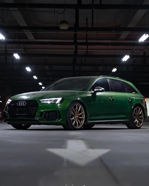 【奥迪rs4轿车,奥迪rs4r】