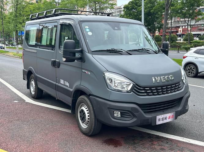 依维柯欧胜6座柴油版价格(依维柯欧胜6座低顶短轴国五)