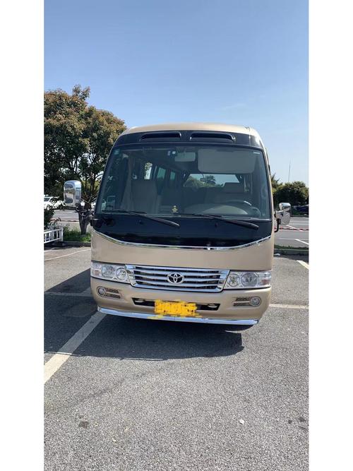 考斯特中巴车11座／考斯特中巴车19座大小