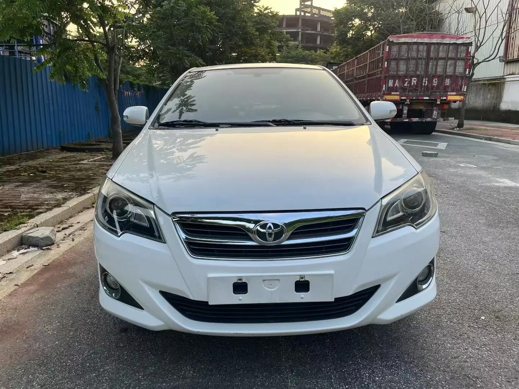 花冠suv报价及图片(花冠 图片)