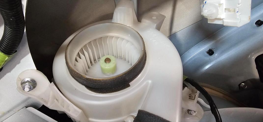 丰田原装电瓶大概多少钱,丰田原装电瓶大概多少钱一个