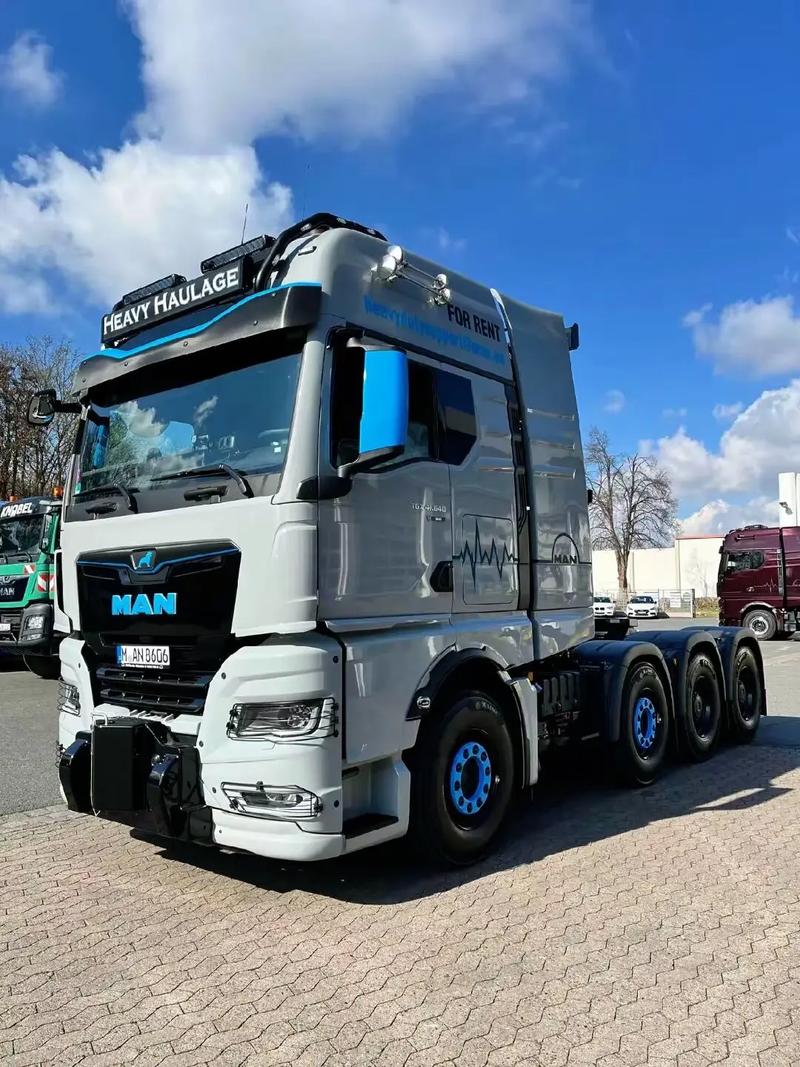 德国曼牵引车最新款(德国曼牵引车最新款试驾视频)