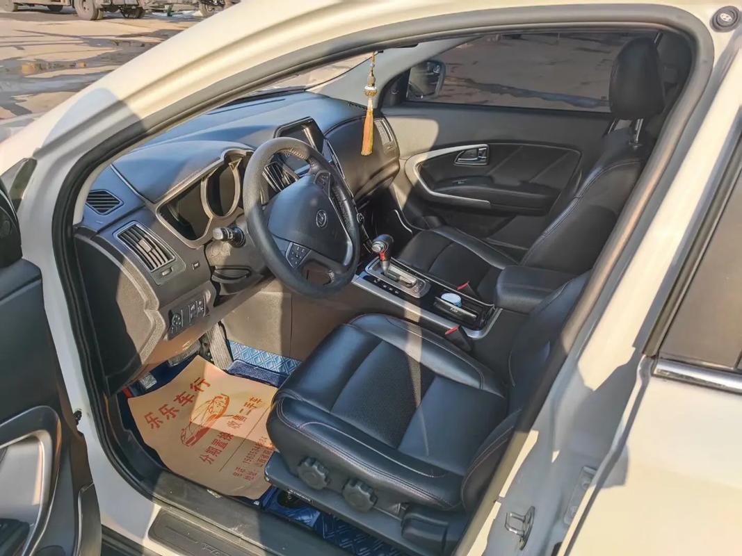 16年圣达菲多少钱/2016圣达菲15t两驱豪华版多少钱