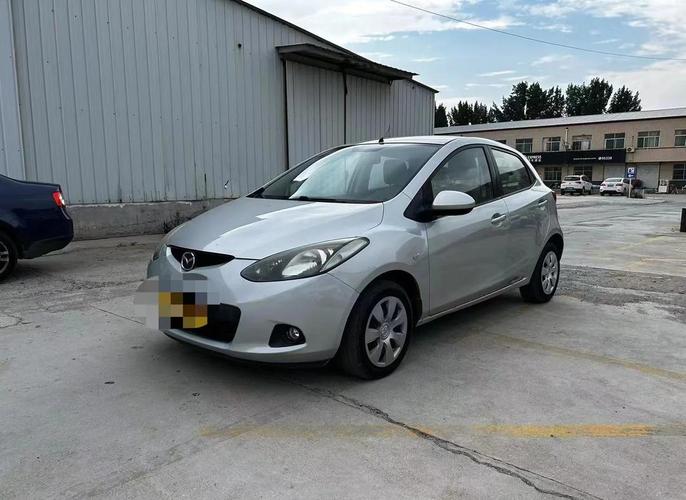 嘉年华和马自达2哪个好,嘉年华和马自达2哪个油耗高